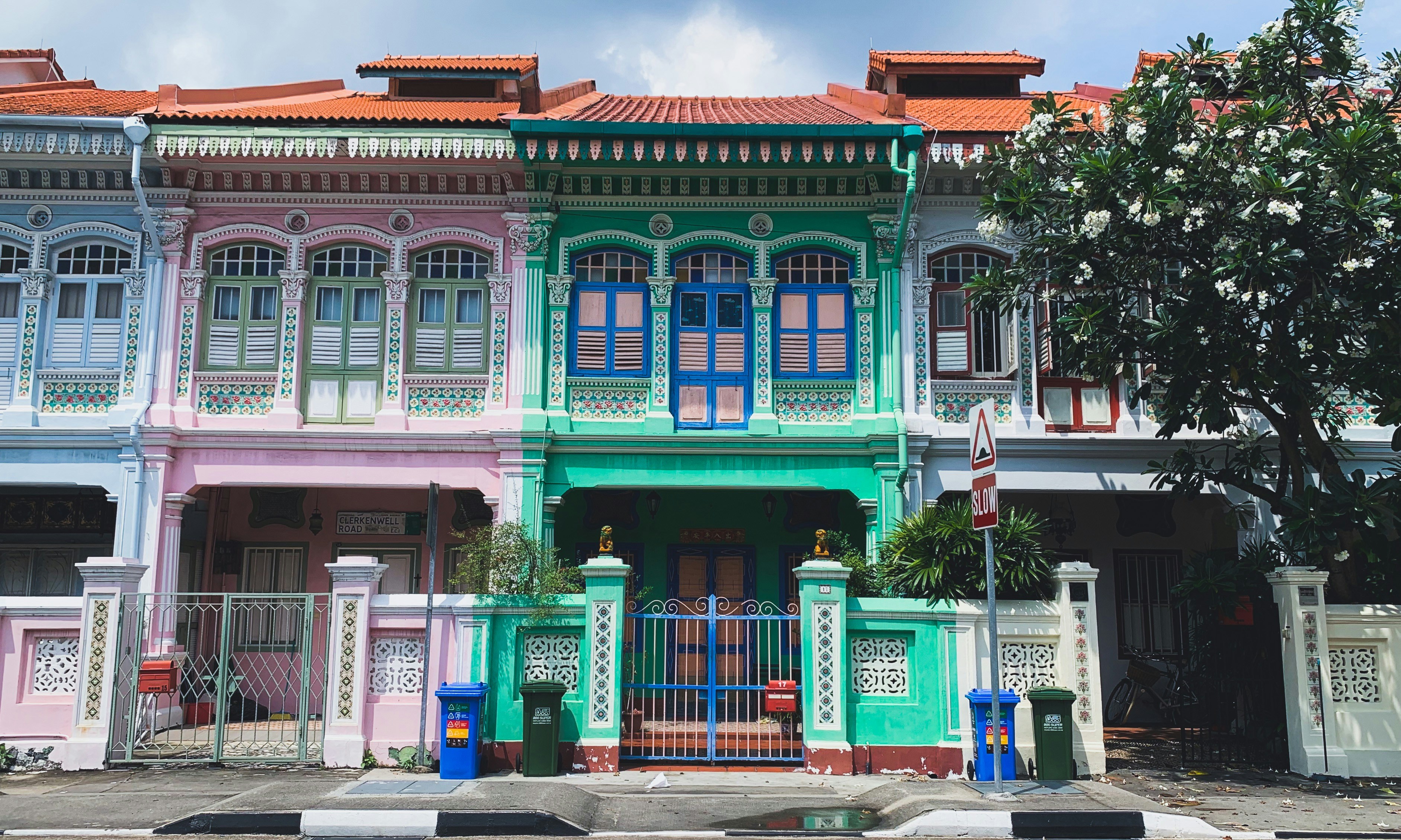 Photo of Peranakan shophouses by Amos Lee on Unsplash